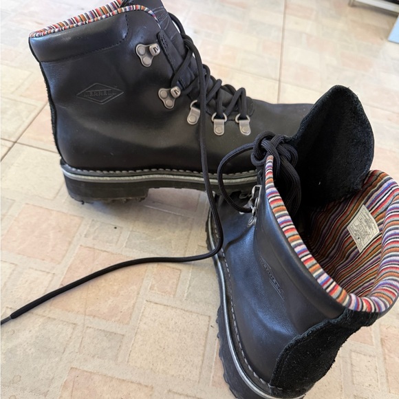 Merrell Black Hiking Winter Boots - Womens Size 9 - Wilderness Valley - Picture 2 of 7